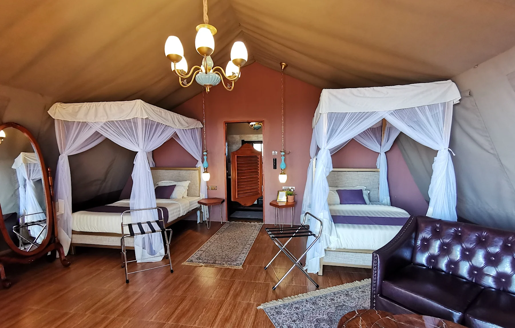 Choosing a lodge or tented camp